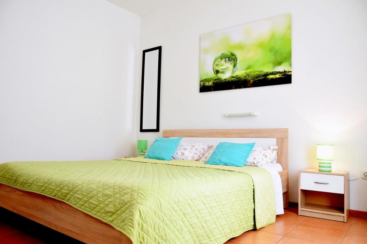 Rooms Vilma Close To Rab City Palit Exterior photo