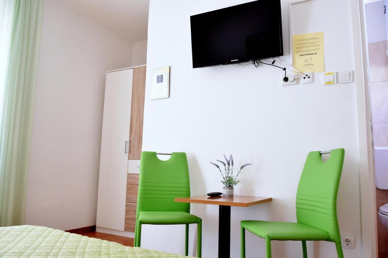 Rooms Vilma Close To Rab City Palit Exterior photo