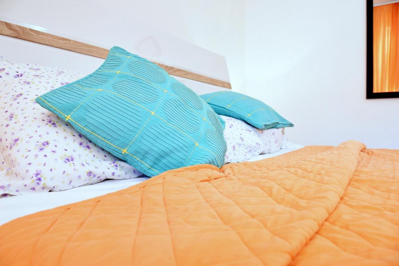 Rooms Vilma Close To Rab City Palit Exterior photo