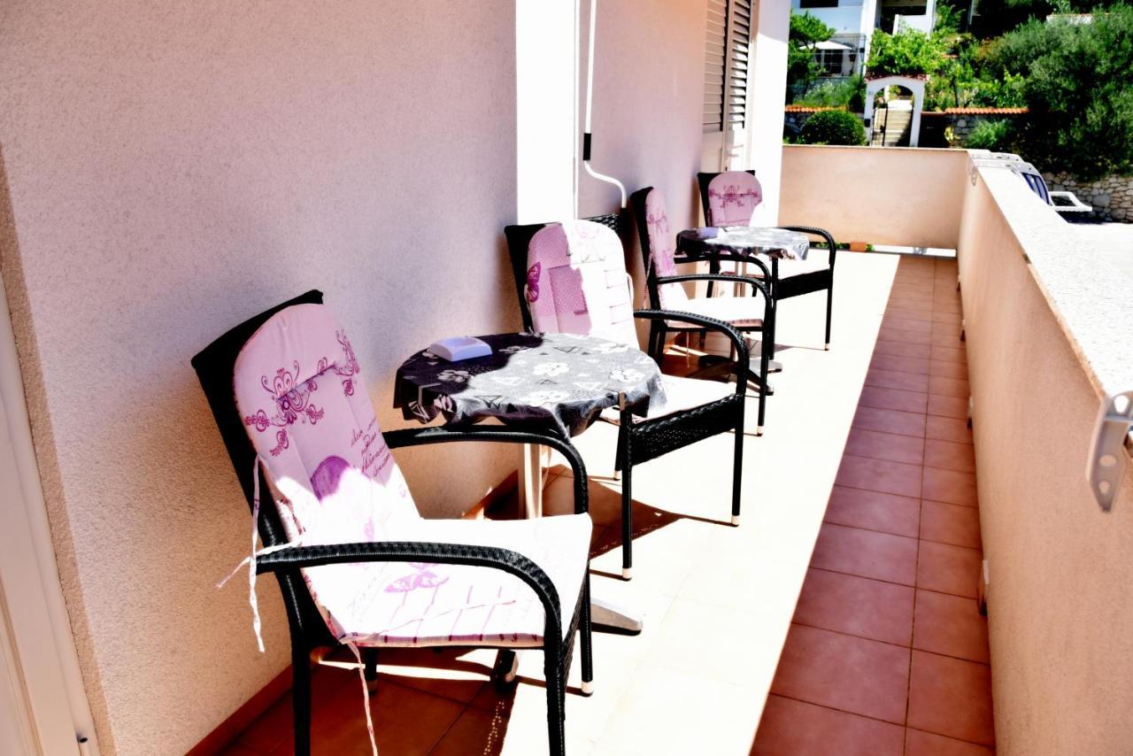 Rooms Vilma Close To Rab City Palit Exterior photo